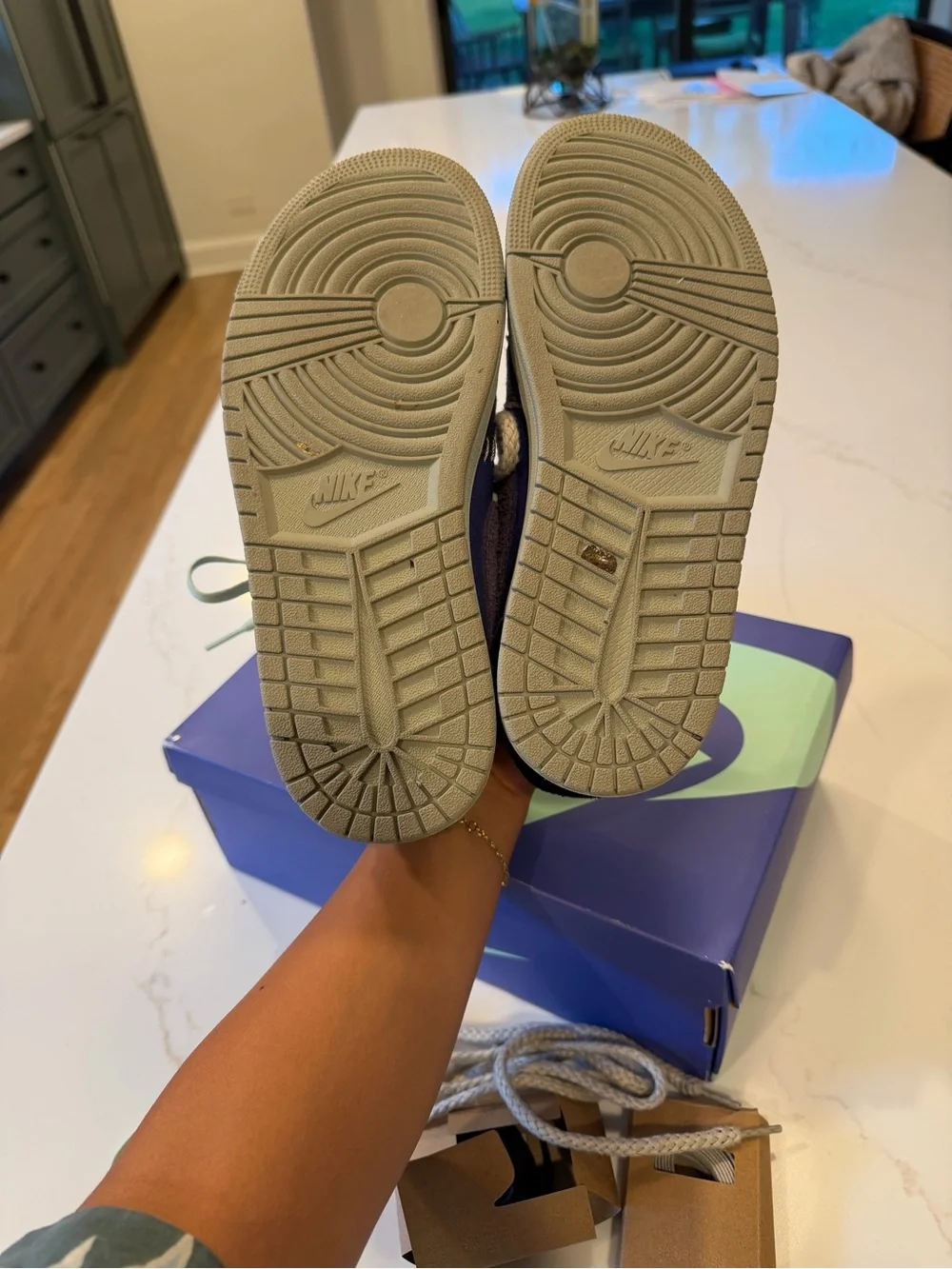 Nike Air Jordan 1 Retro Low OG - Size 8